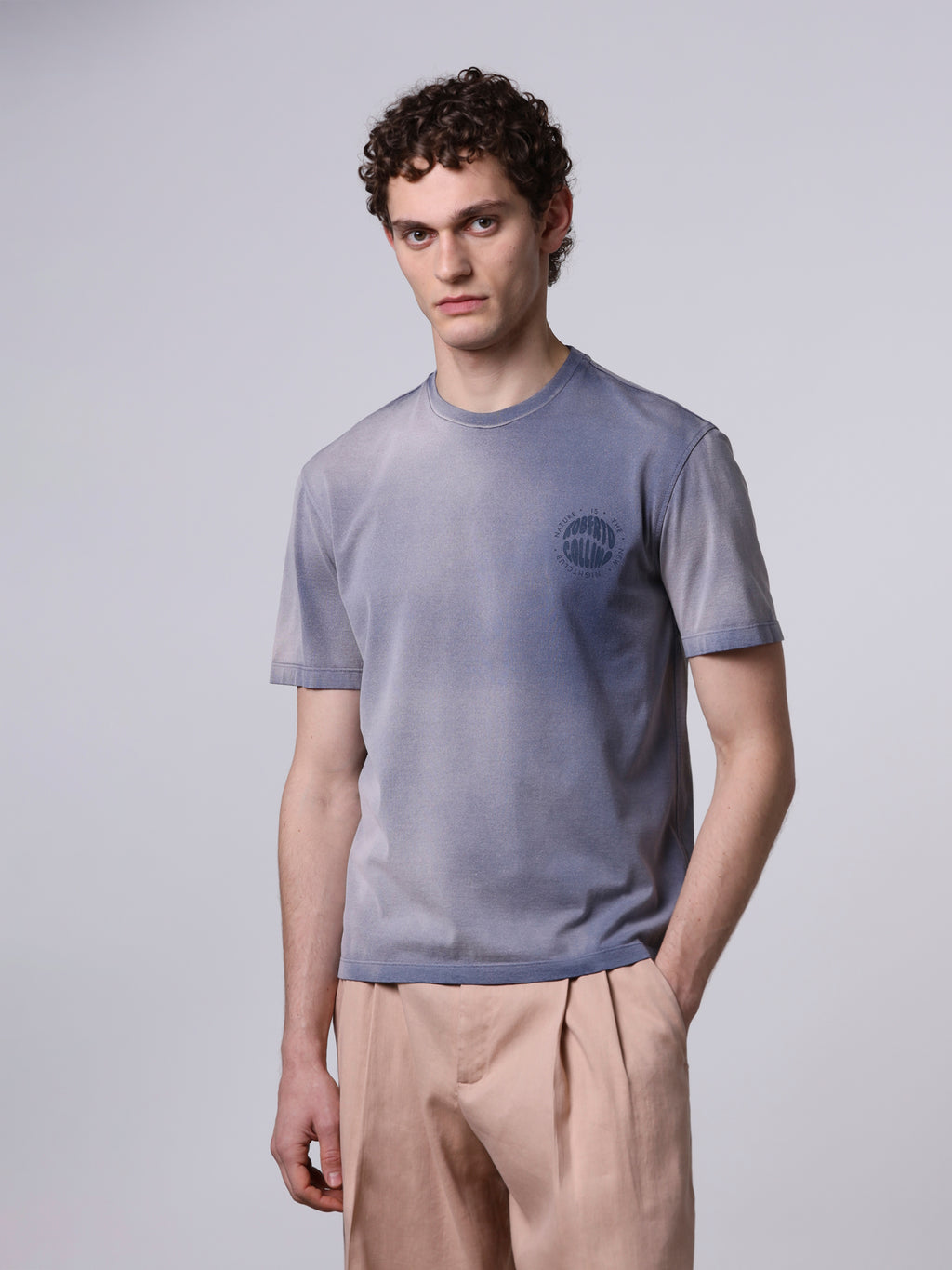 T-shirt con trattamento artigianale