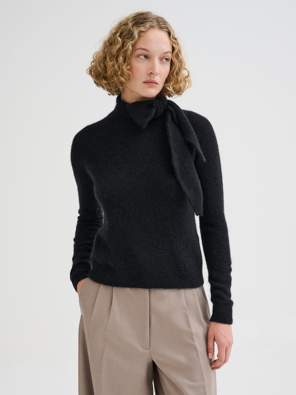 Maglia con sciarpa in cashmere e seta