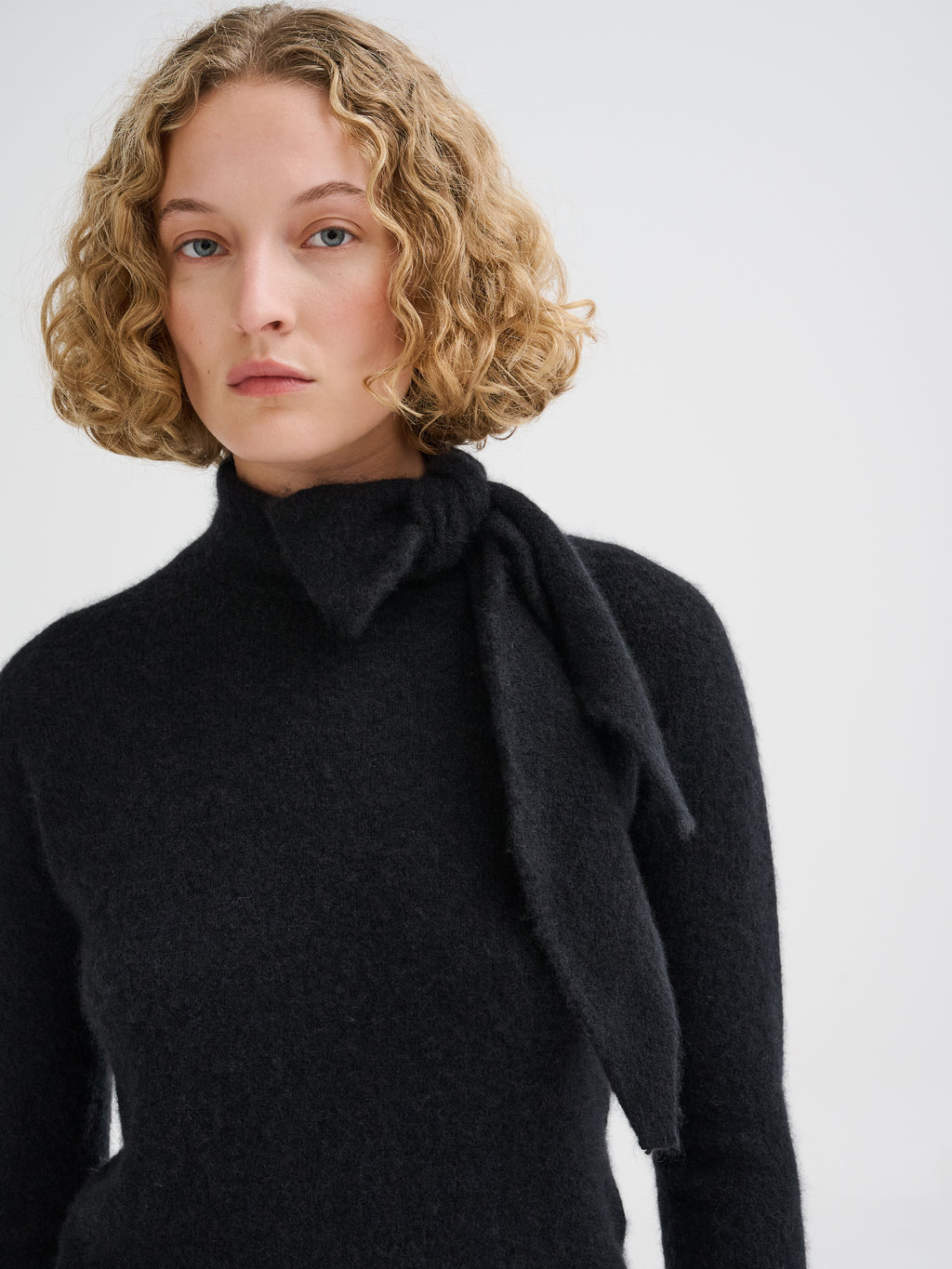 Maglia con sciarpa in cashmere e seta
