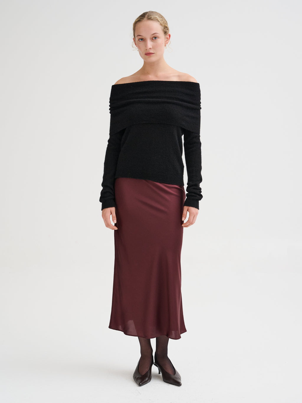 Maglia off-shoulder in cashmere e seta