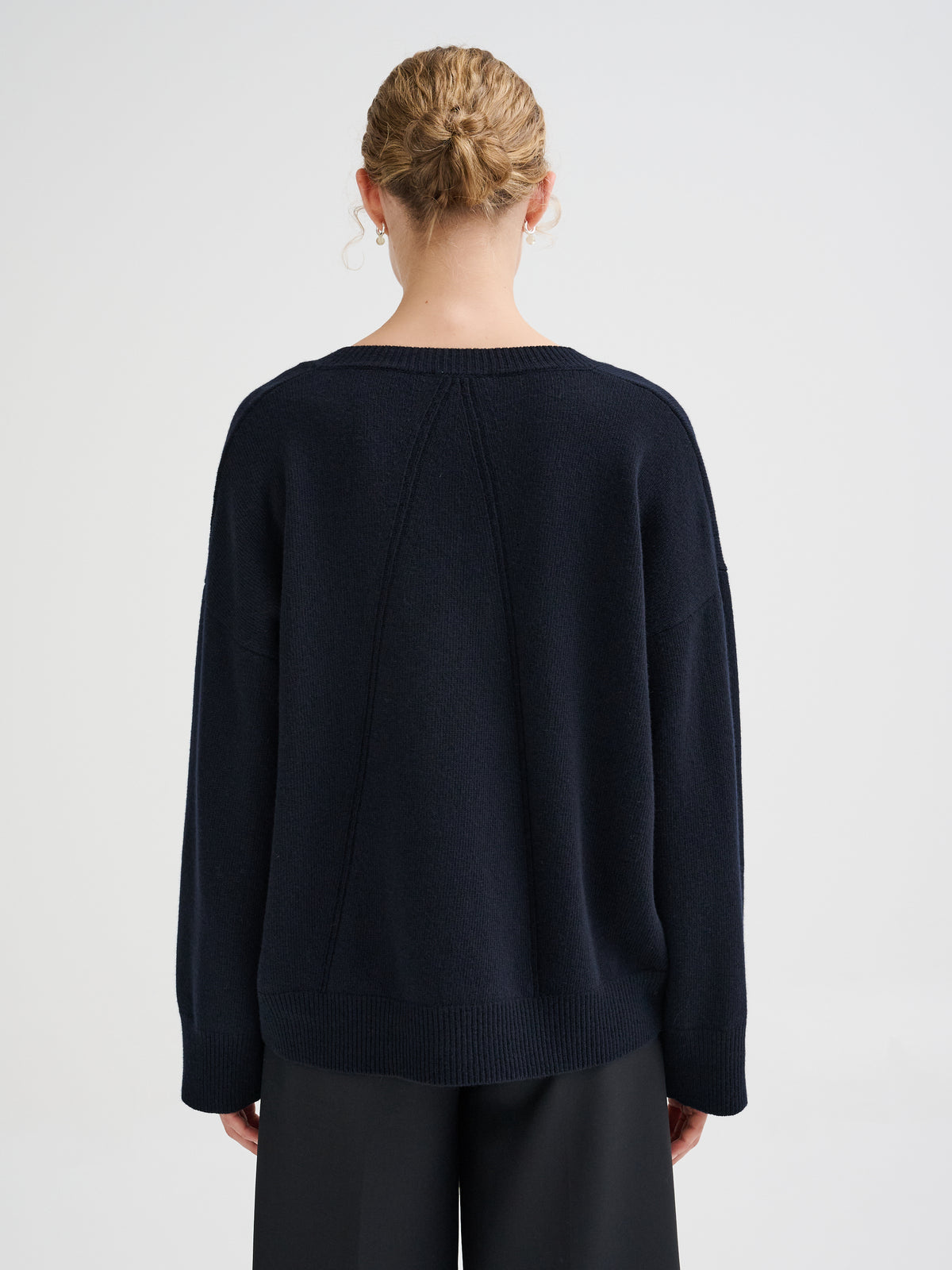 Maglia con scollo a V in lana merino