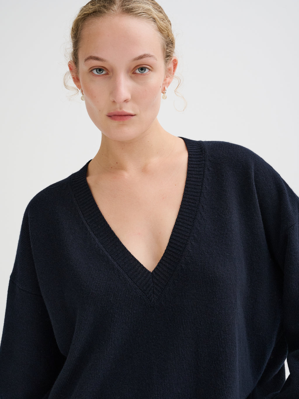Maglia con scollo a V in lana merino