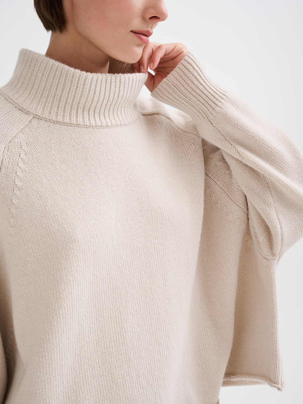 Maglia con collo a cratere in lana merino