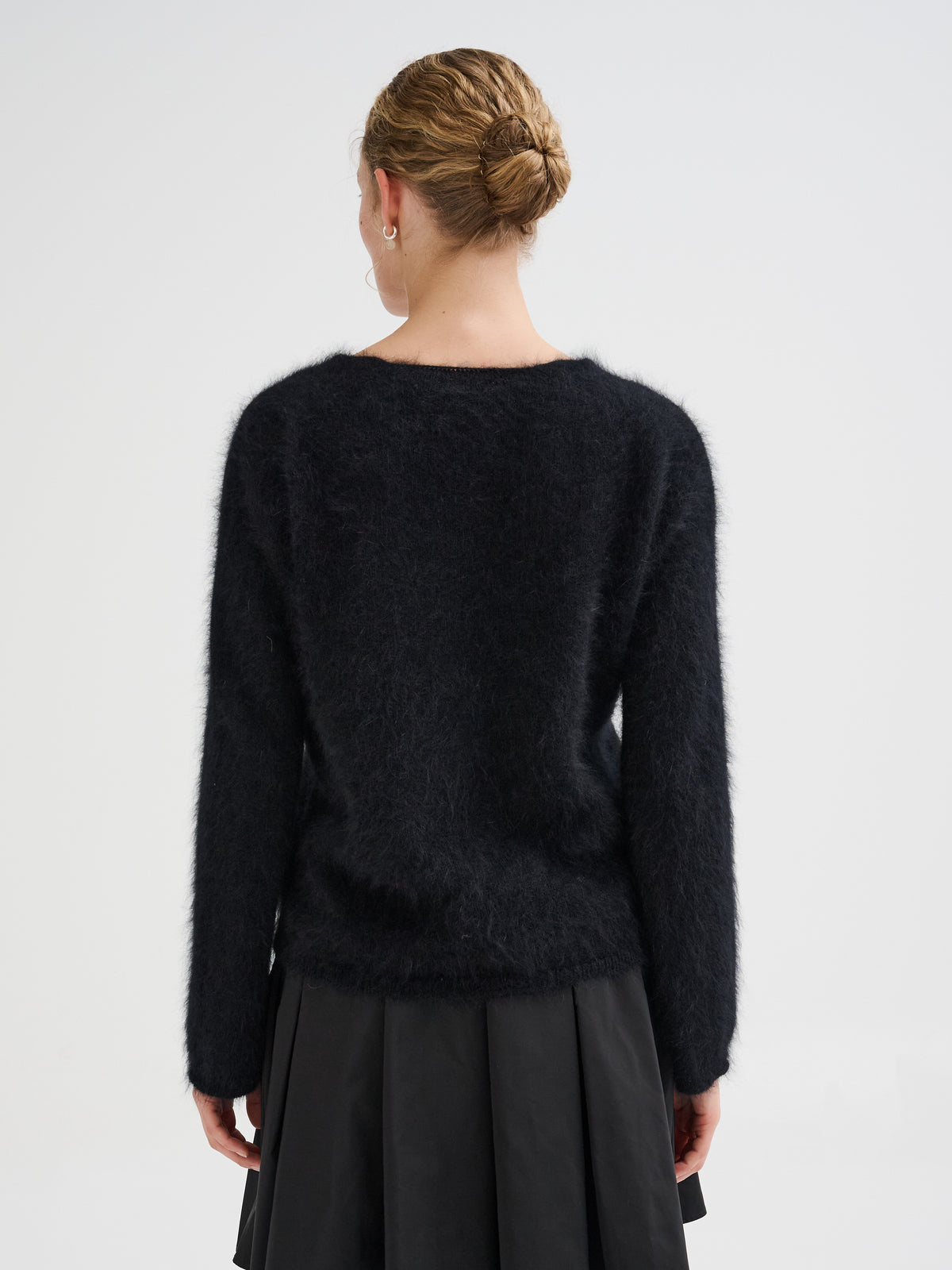 Scollo a v in angora