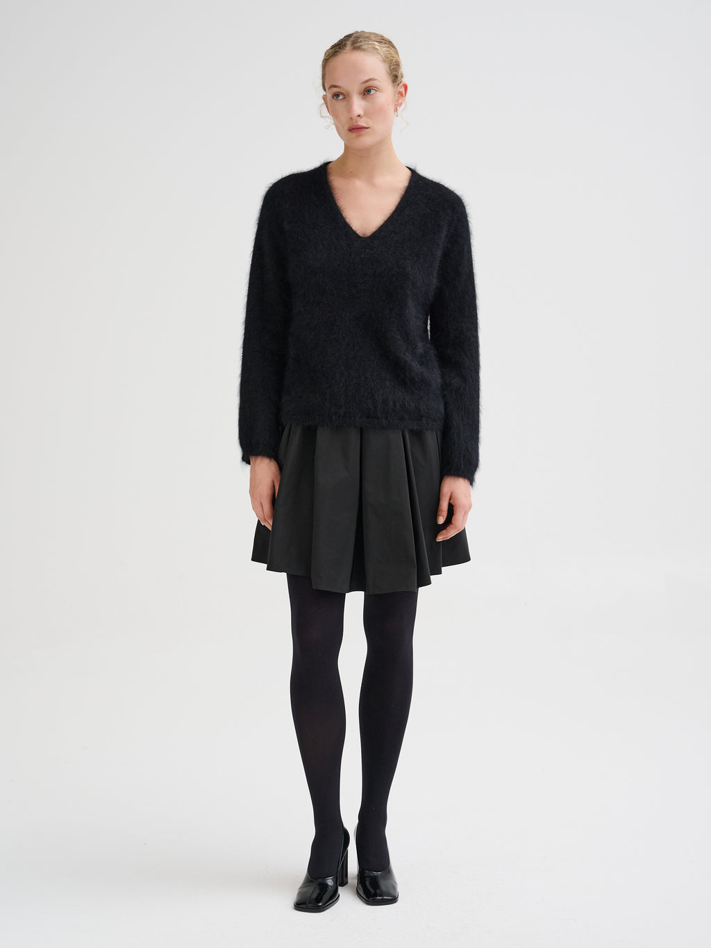 Scollo a v in angora