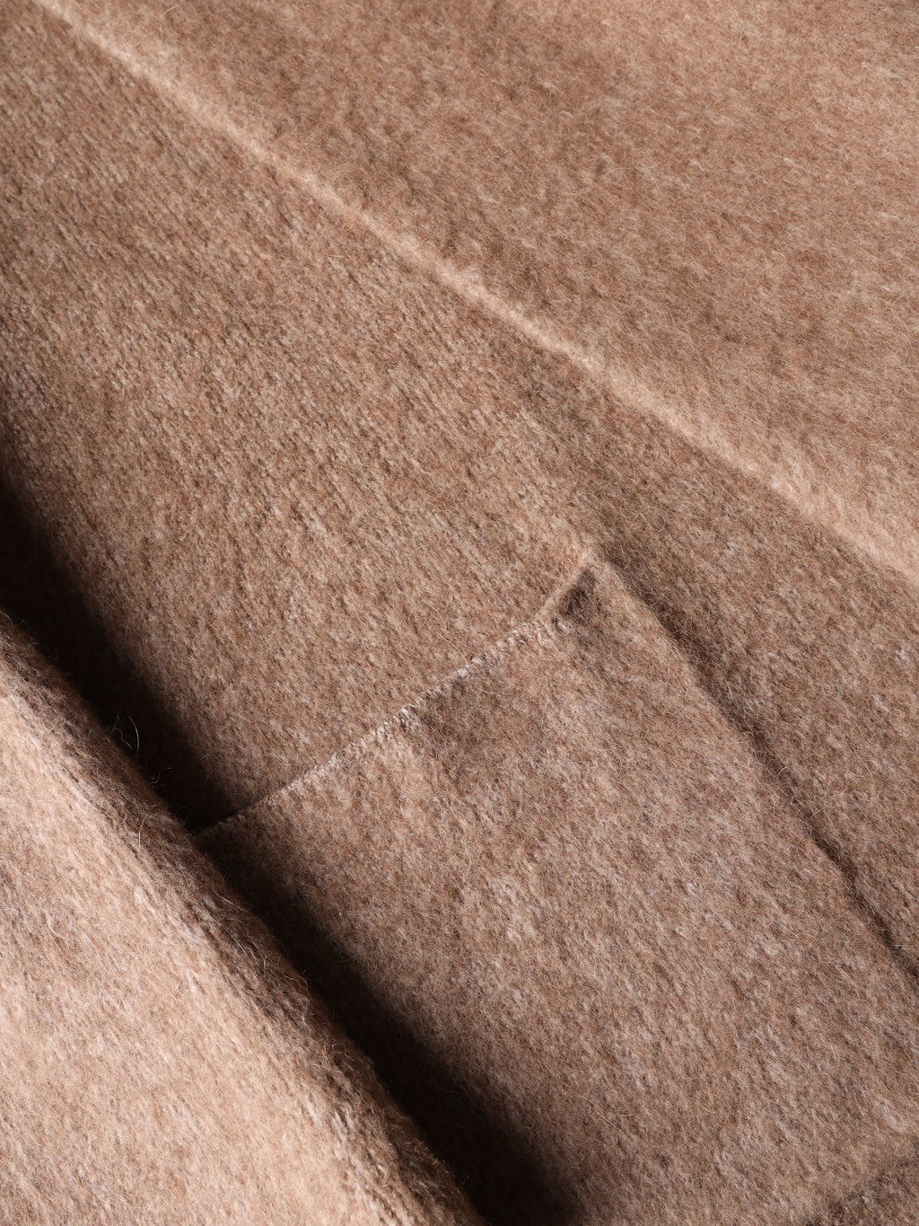 Cappotto corto con sciarpa integrata