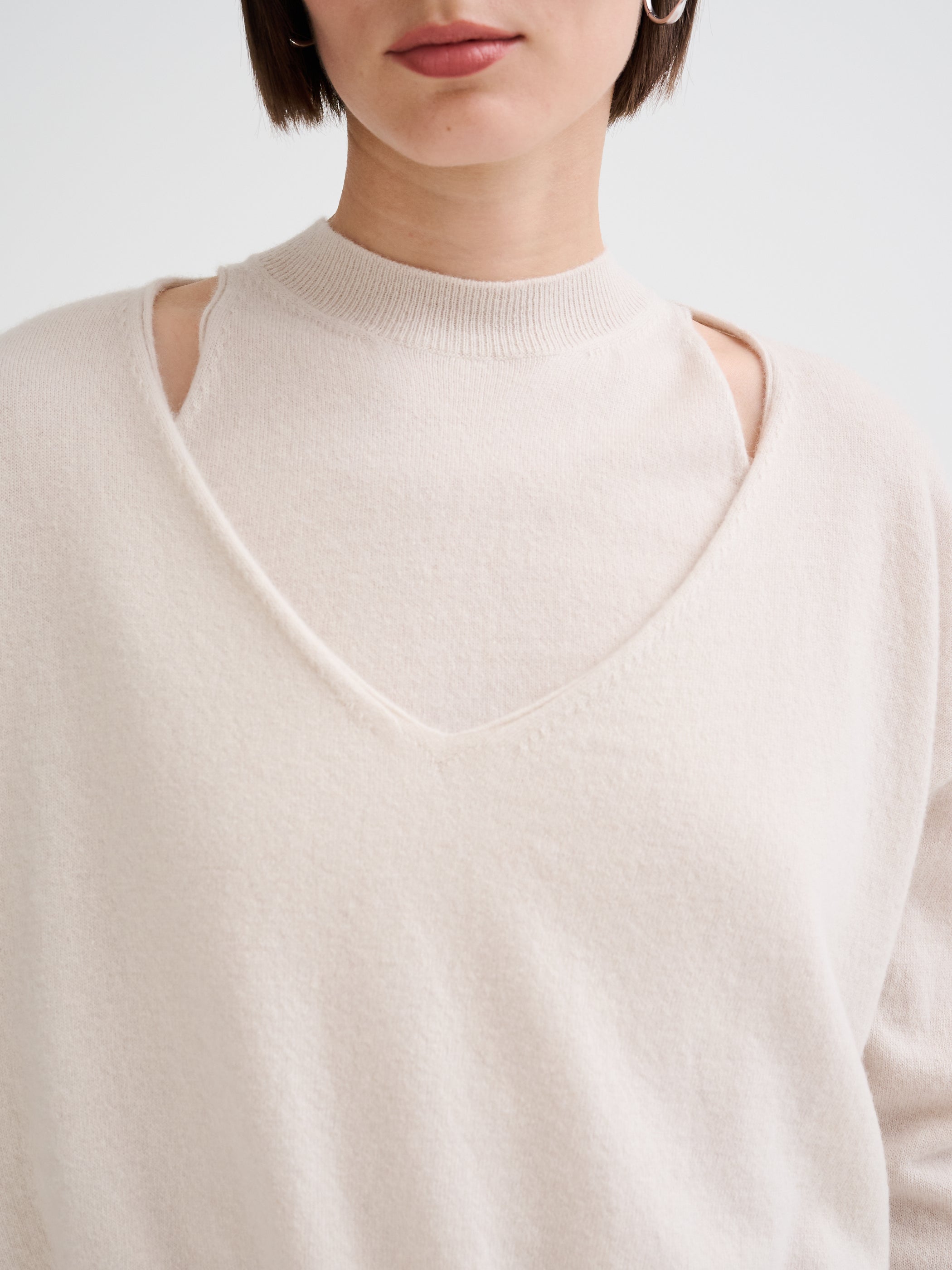 Scollo a V in lana merino e cashmere