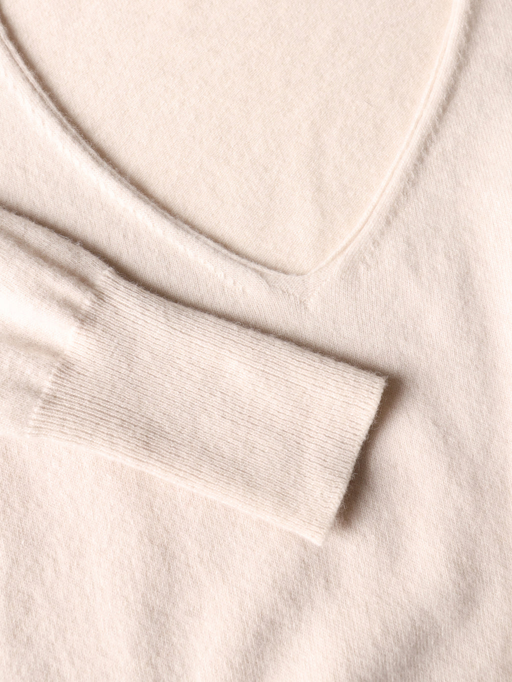 Scollo a V in lana merino e cashmere