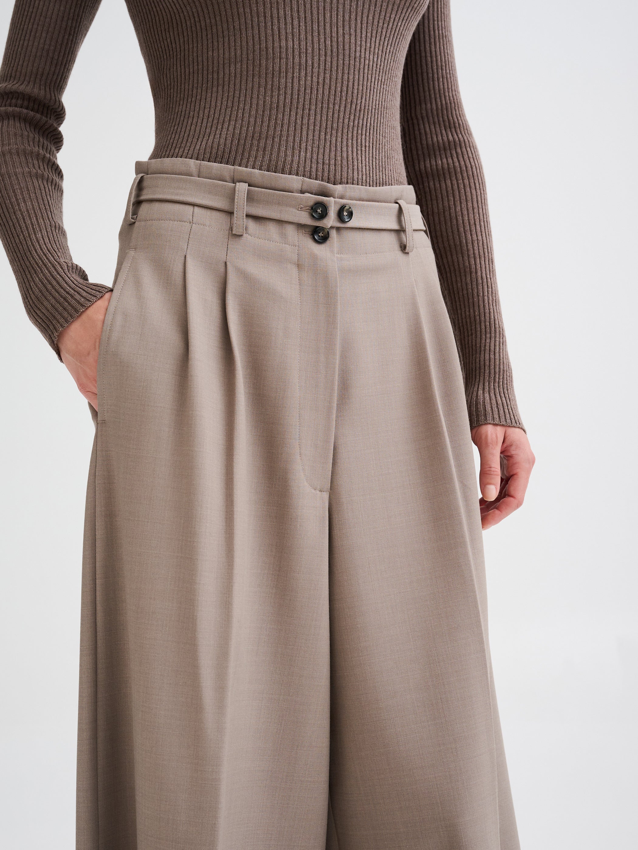 Pantalone wide leg con pinces