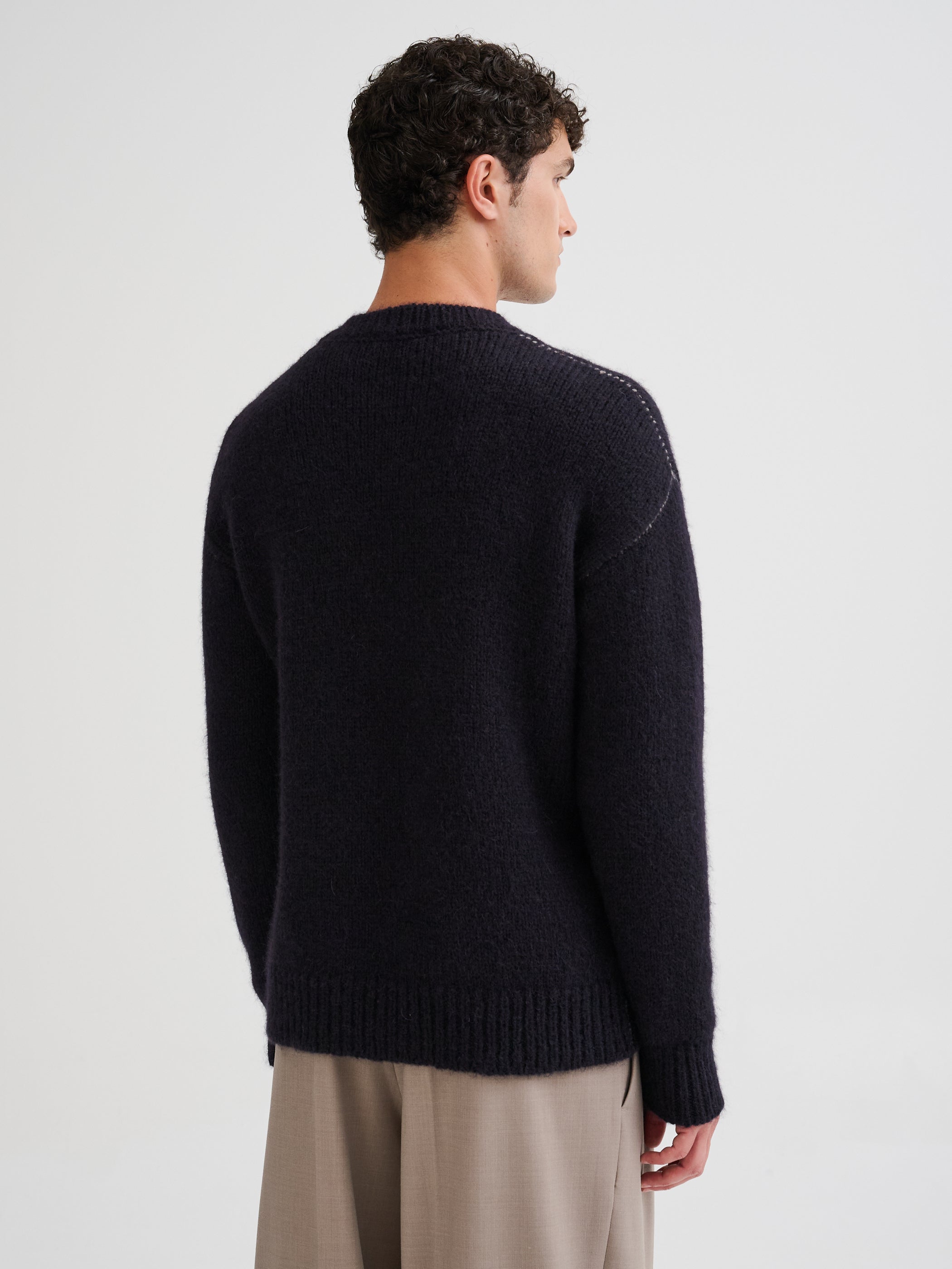 Maglia con cuciture a contrasto in alpaca