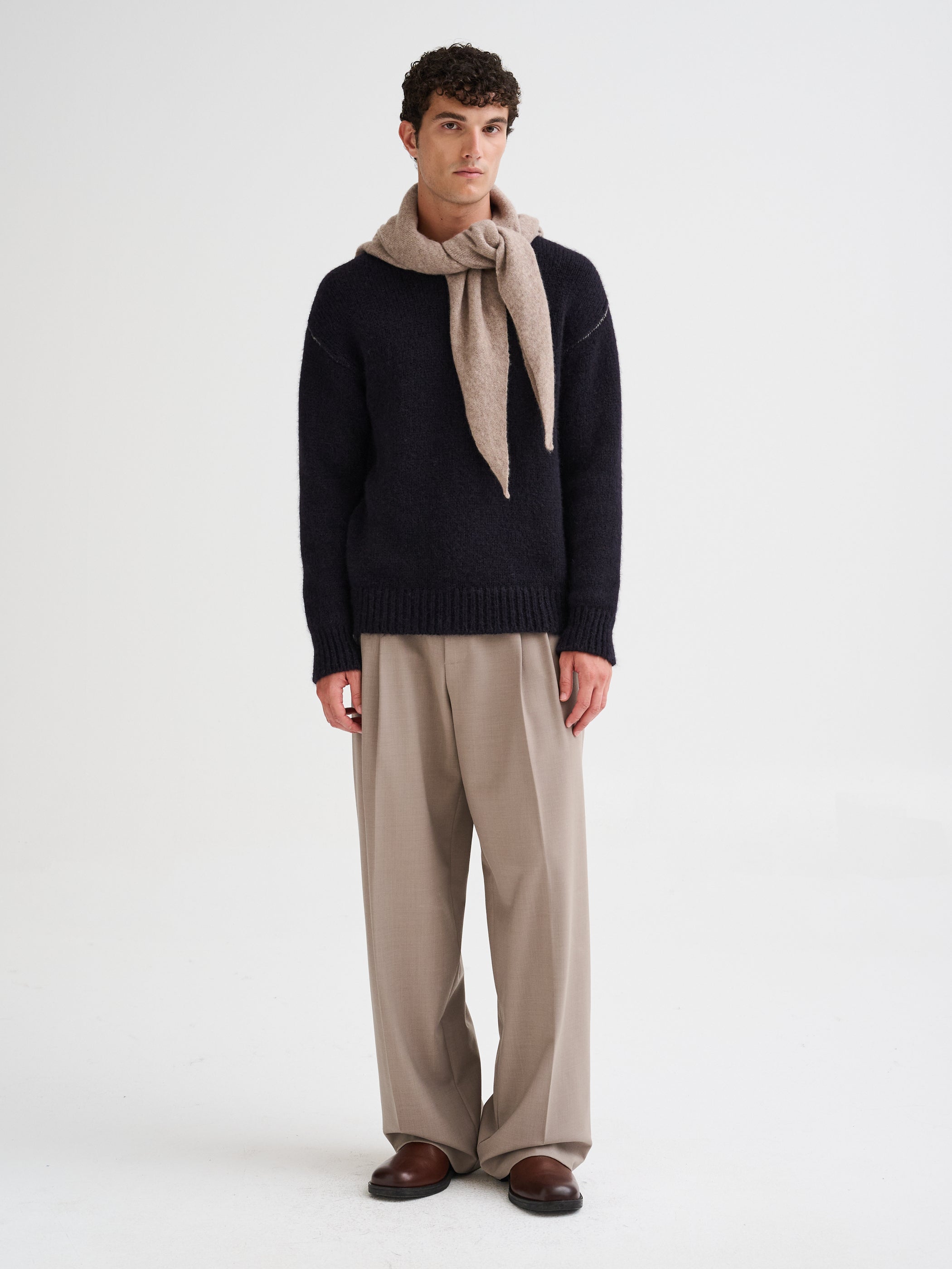 Maglia con cuciture a contrasto in alpaca