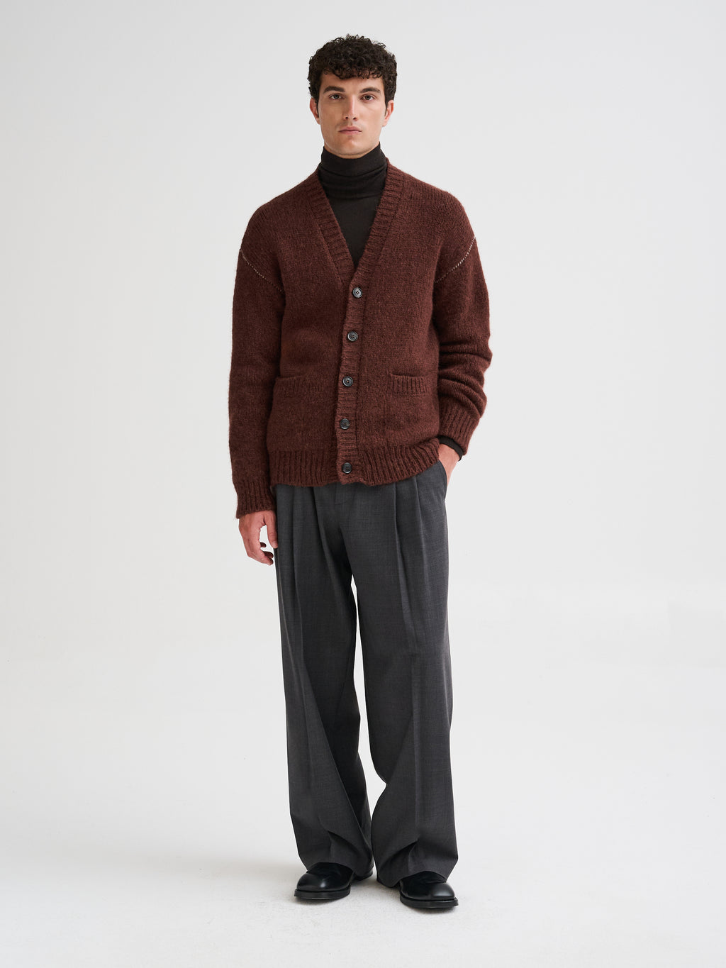Cardigan con cuciture a contrasto in alpaca