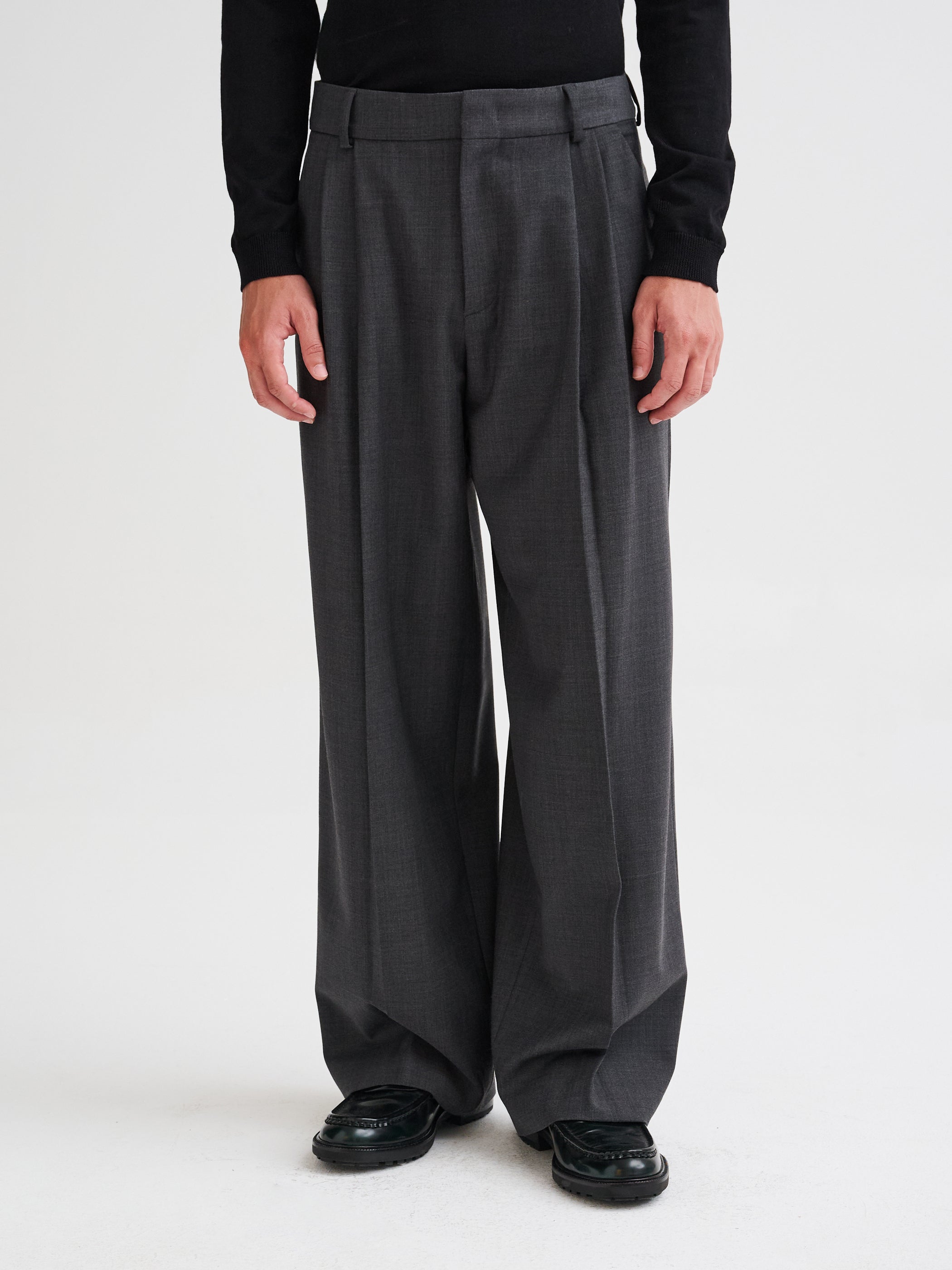 Pantalone sartoriale con pinces