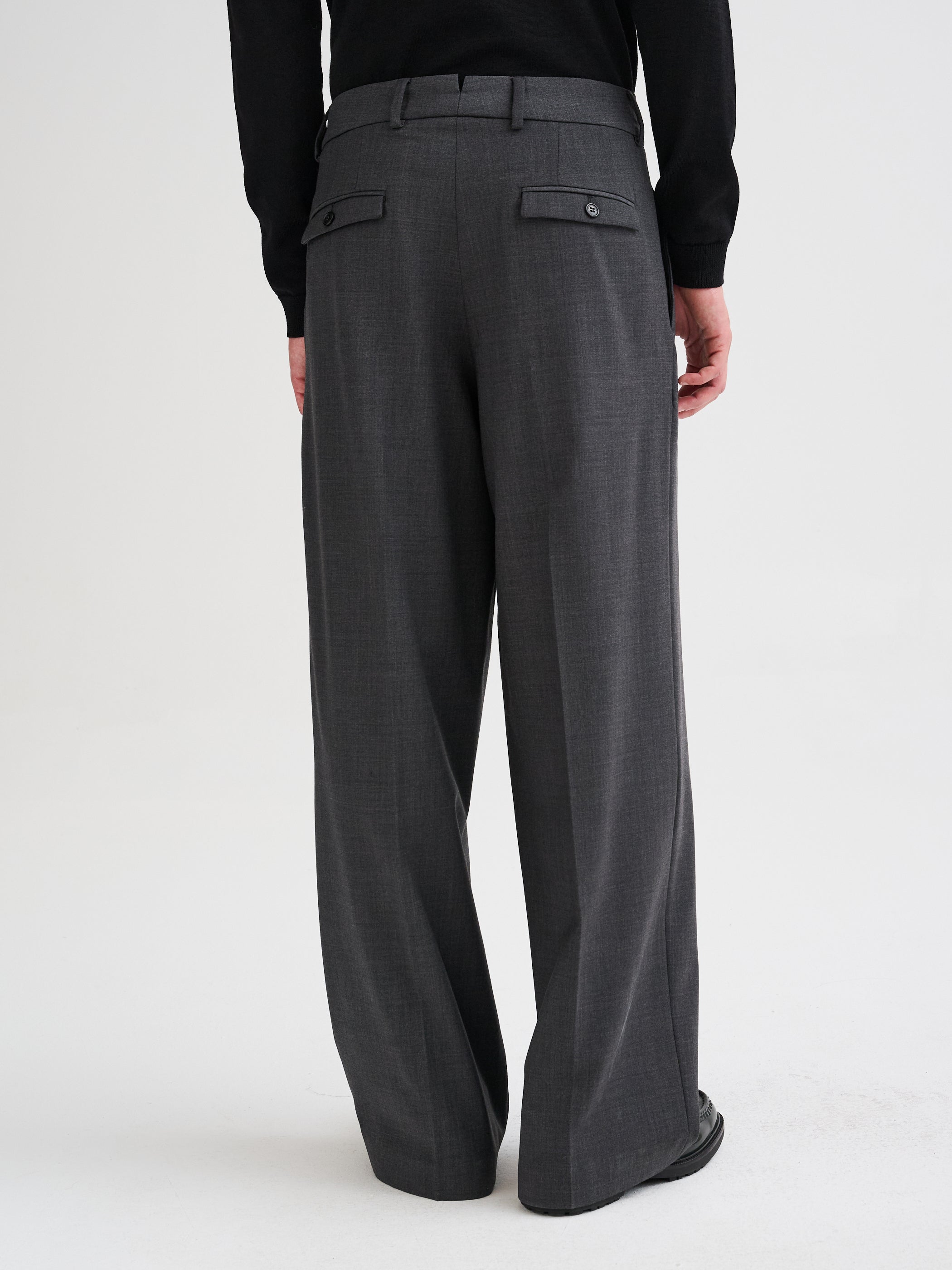 Pantalone sartoriale con pinces