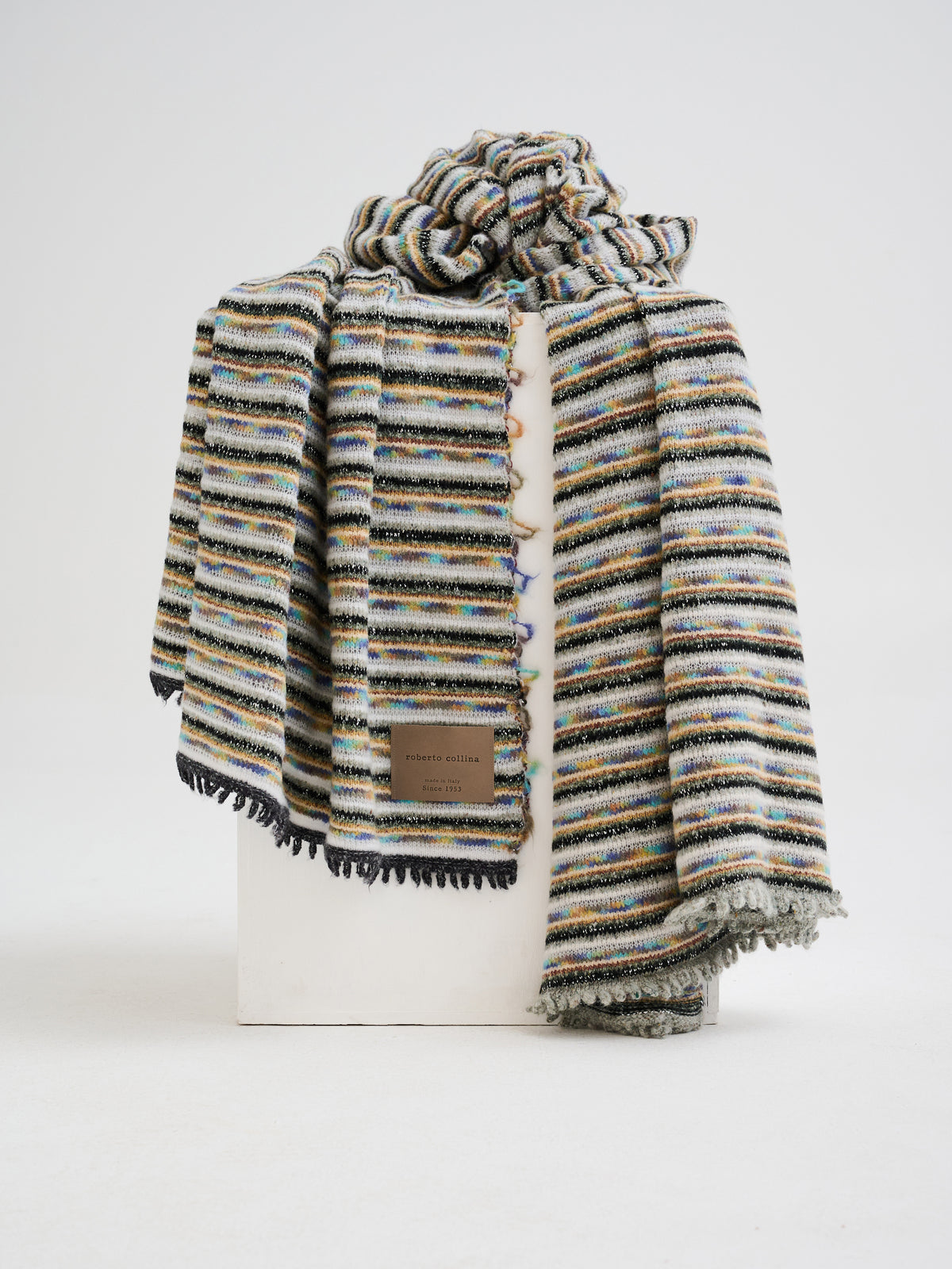 Coperta multicolor in filati d'archivio