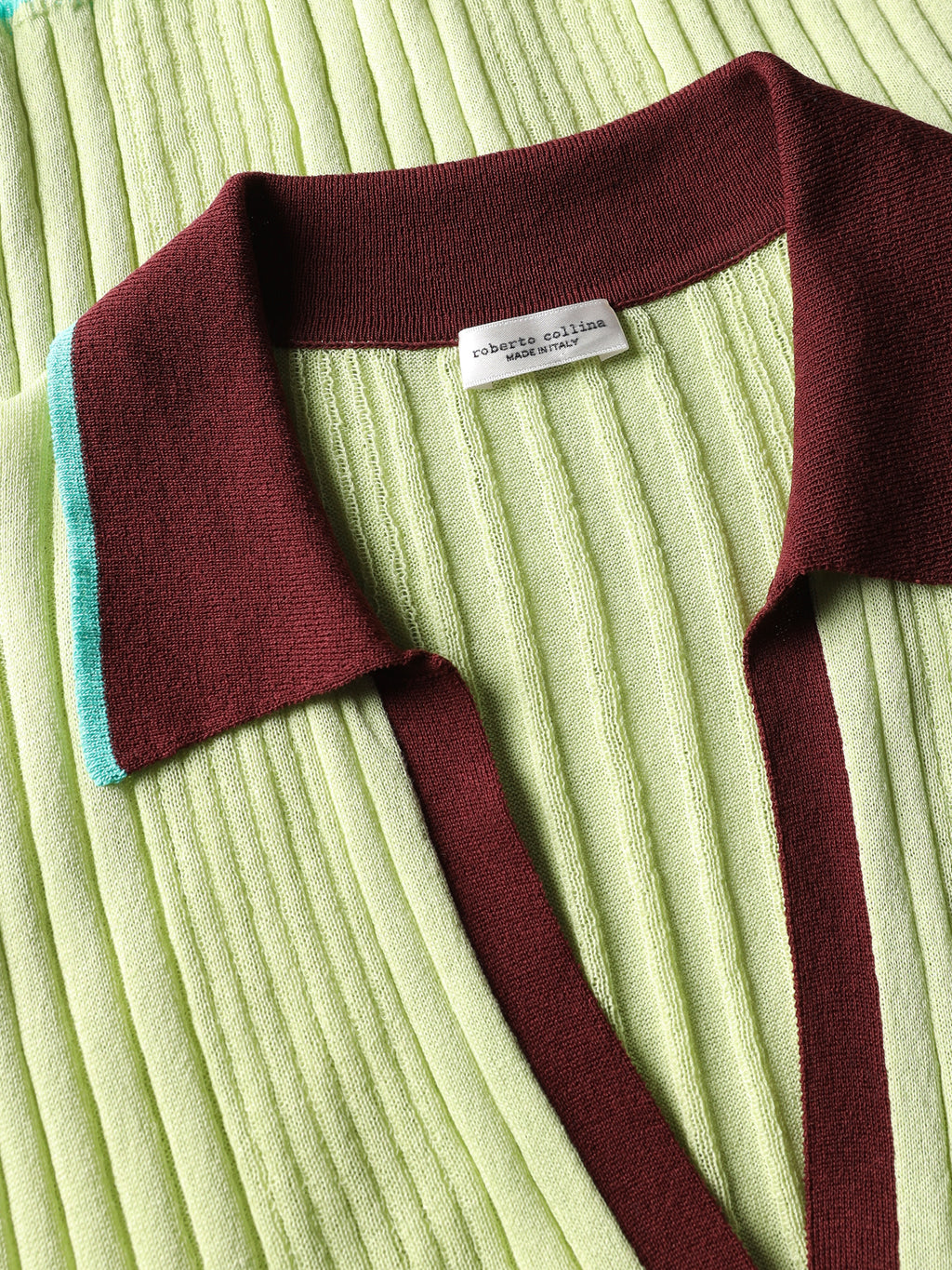 Polo a costine con dettagli a contrasto