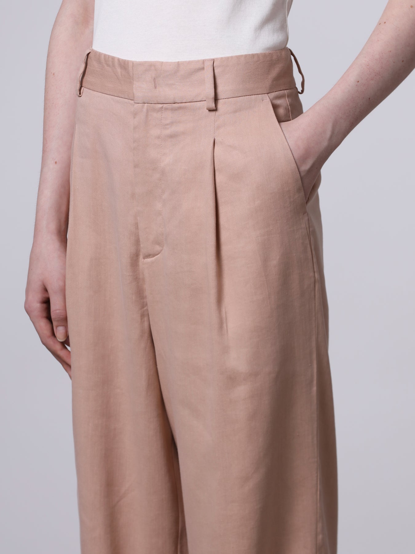 Pantalone con pinces