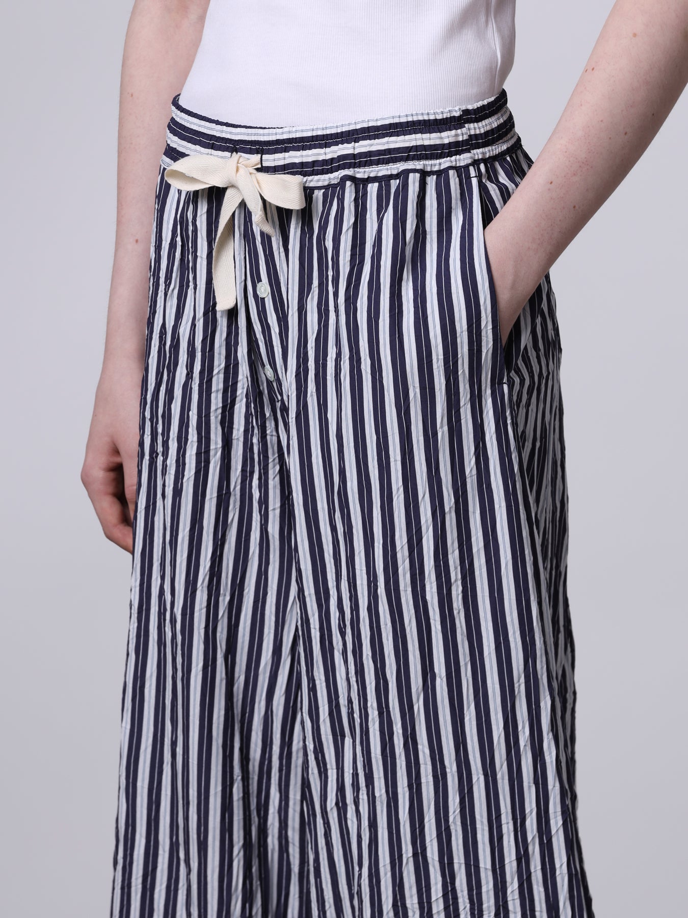 Pantalone over stropicciato