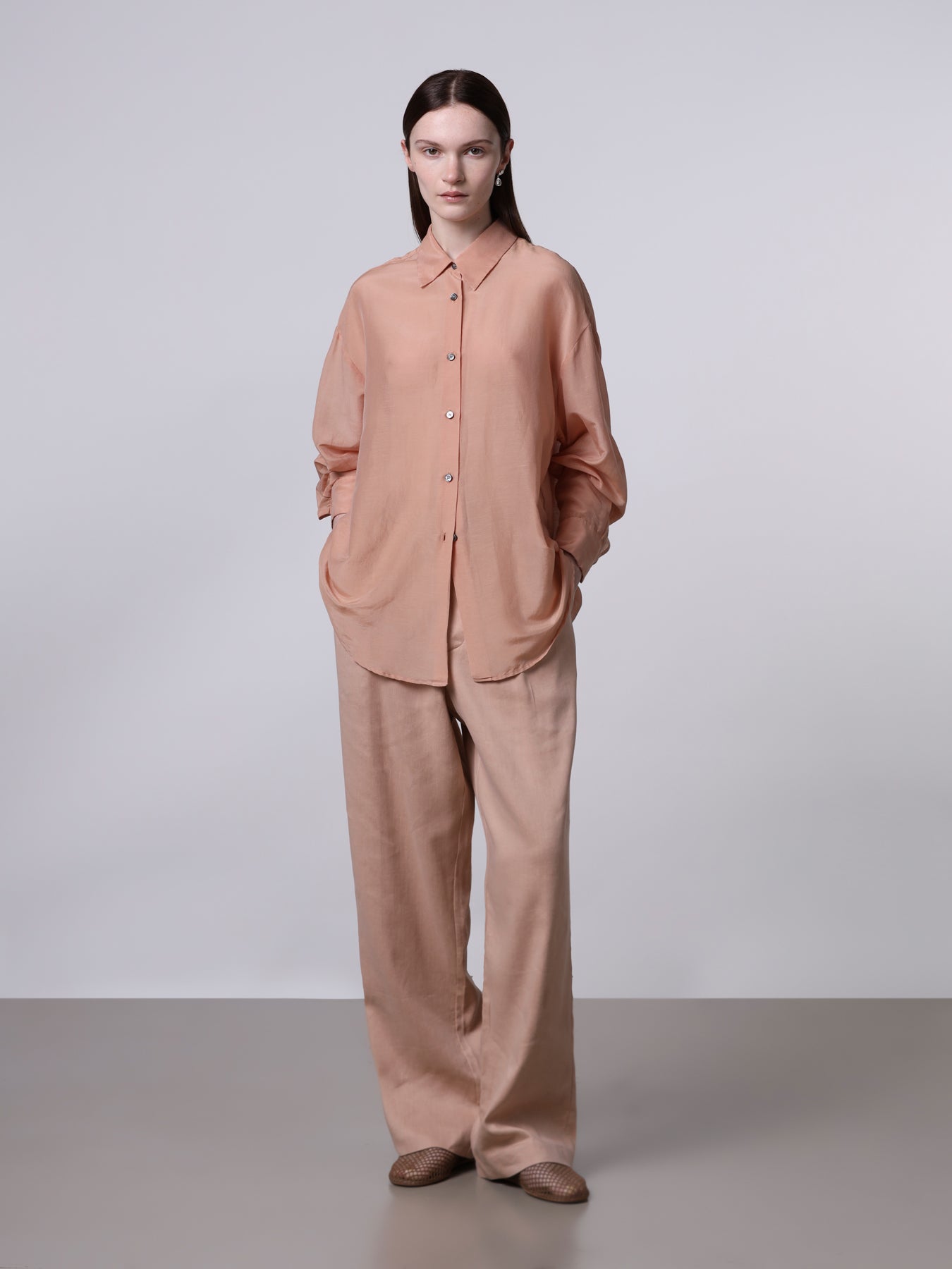 Camicia over semi-trasparente