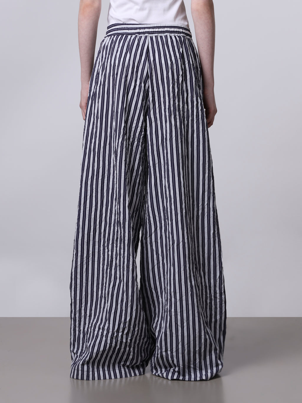 Pantalone over stropicciato