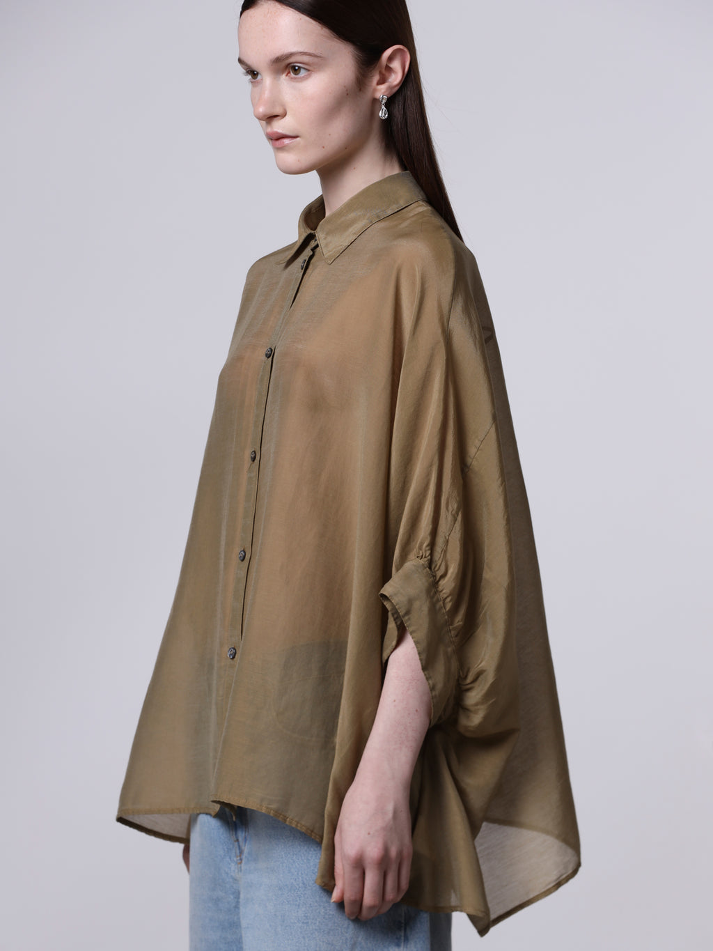 Camicia over a maniche corte