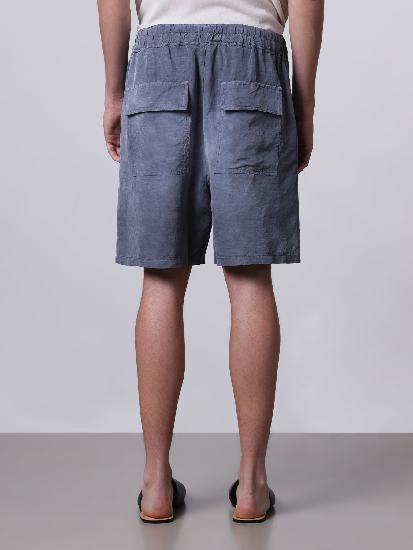 Bermuda con trattamento artigianale