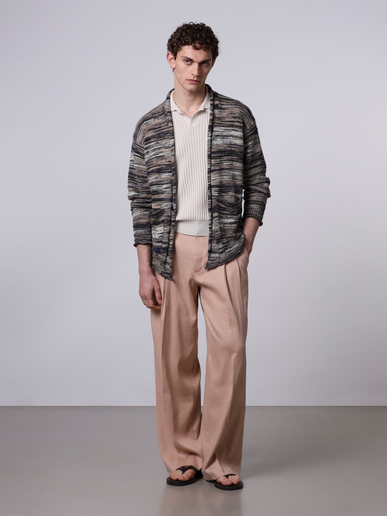 Giacca con collo sciallato in lino