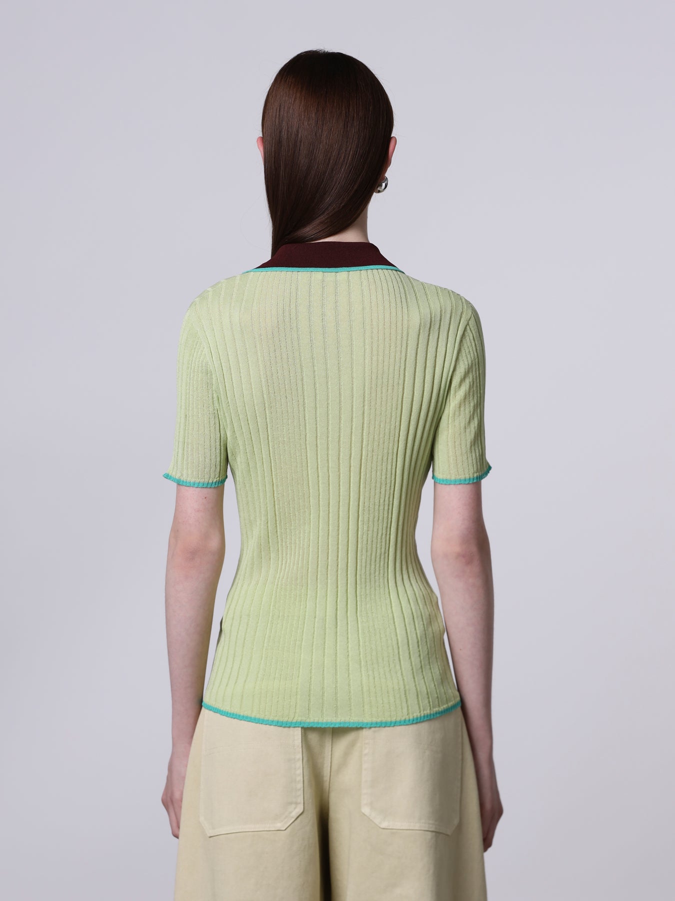 Polo a costine con dettagli a contrasto