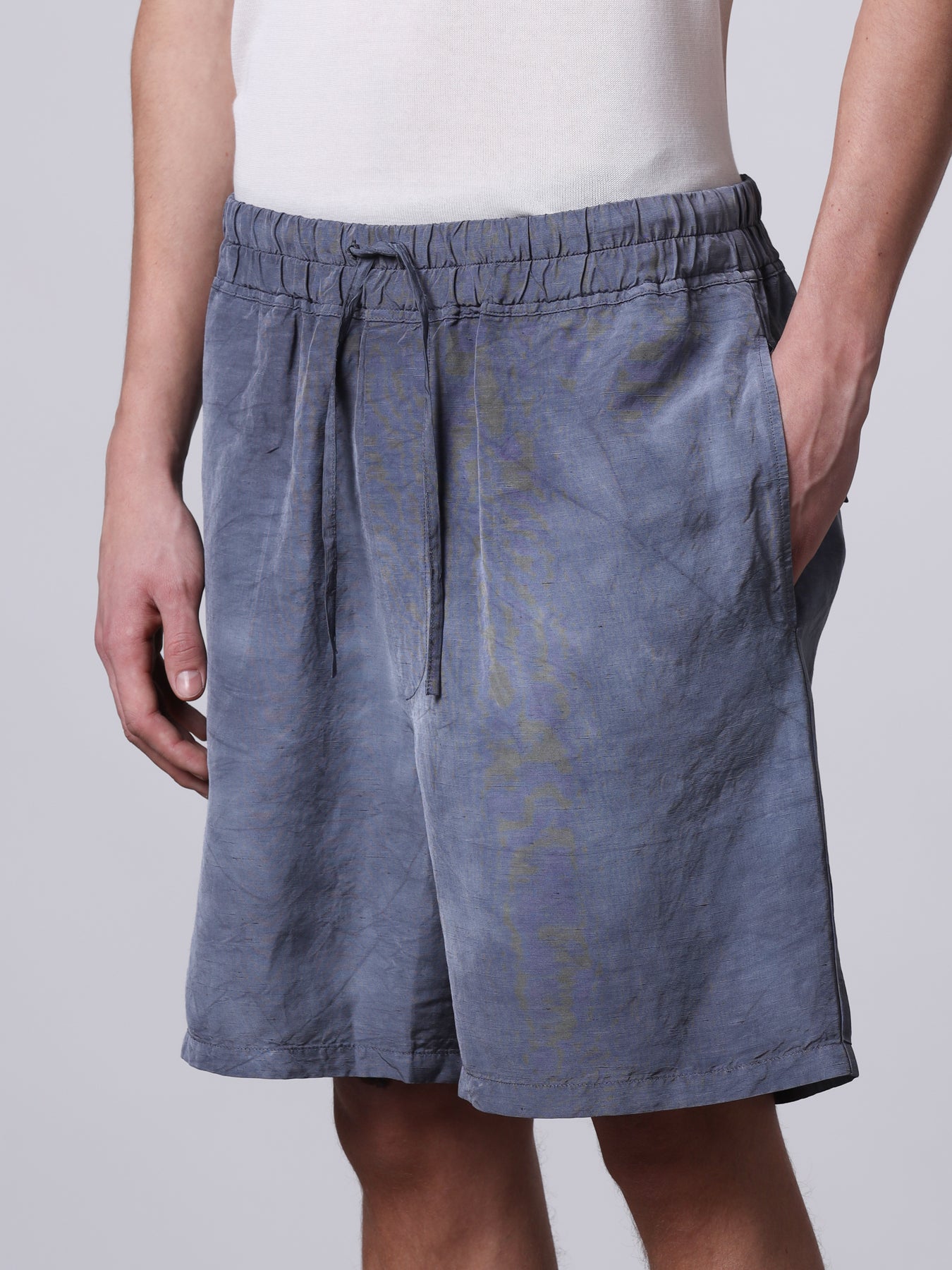 Bermuda con trattamento artigianale