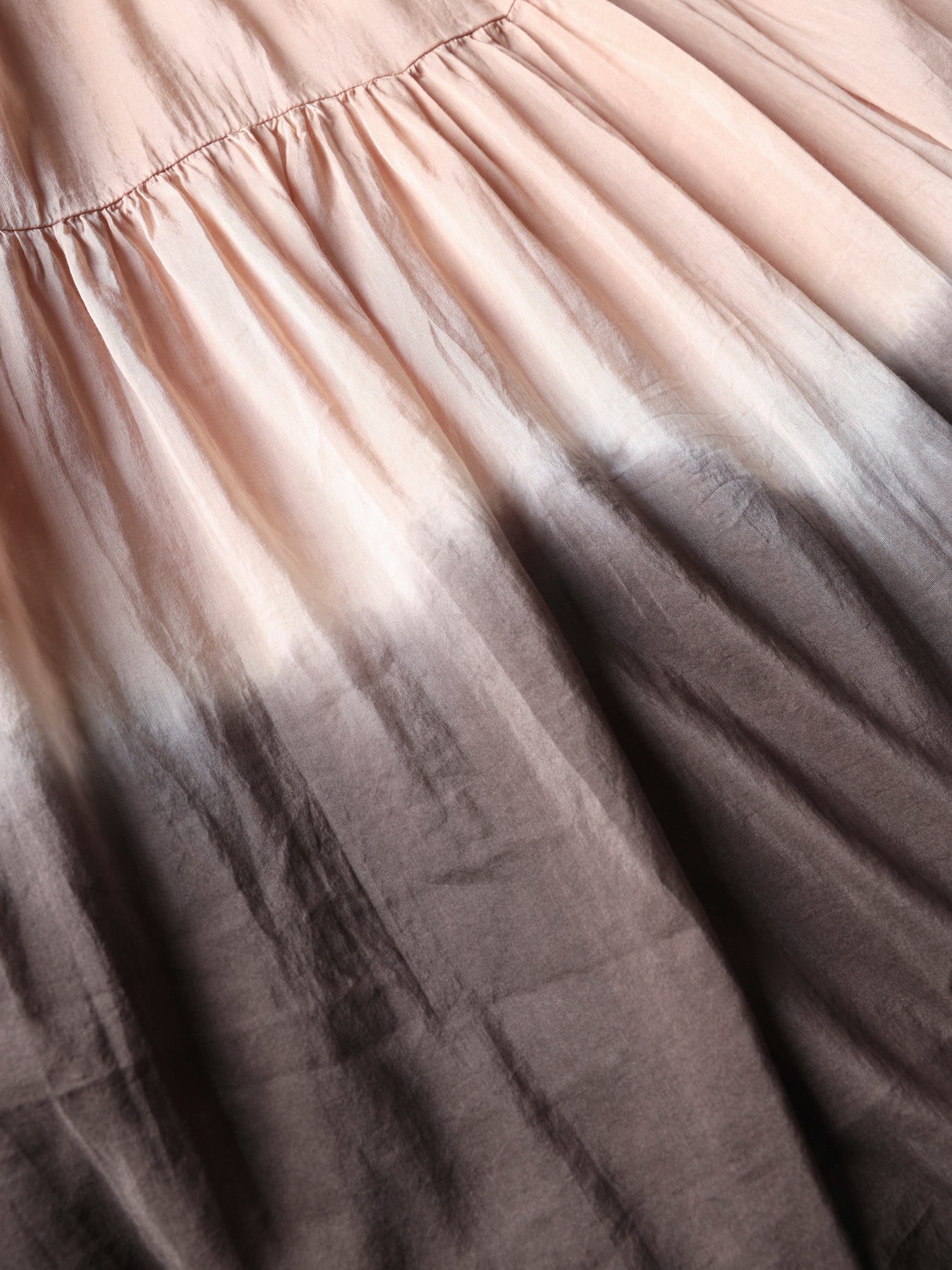 Abito semi-trasparente tie-dye